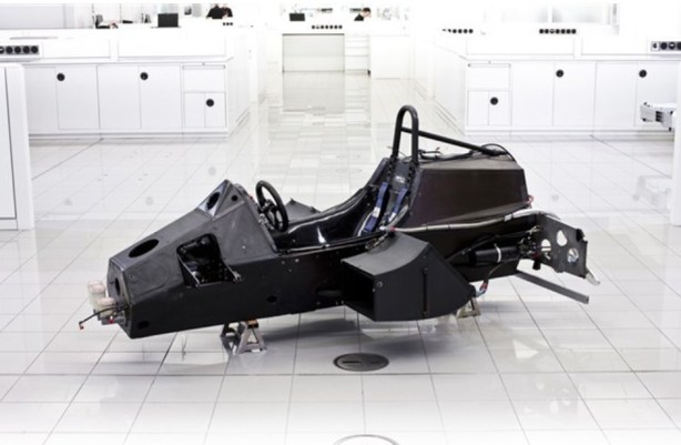 MP4 chassis nude