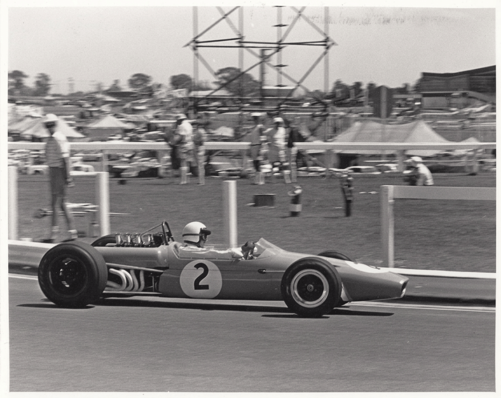 BT23E Repco Sandown 1968 -una-